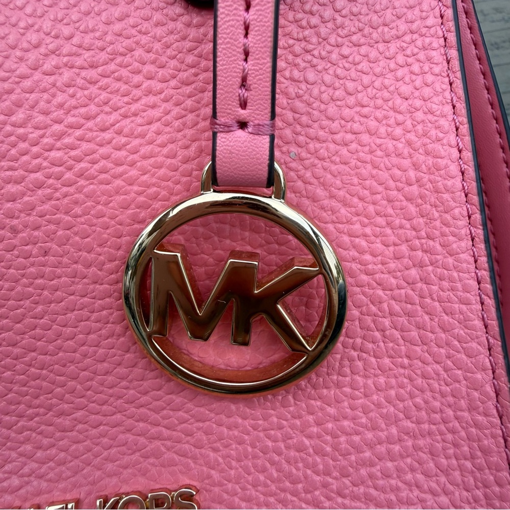 Michael Kors Mercer Crossbody Bag Purse in Tea Rose Pink Leather - Picture 5 of 16
